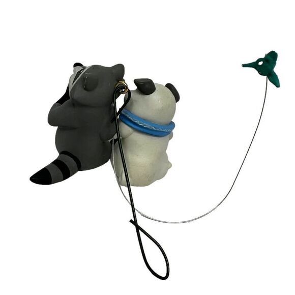 Disney Percy Flit & Meeko Pocahontas Collection Ornament Hallmark Keepsake - Picture 6 of 6